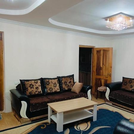 Apartment On Saakadze Batumi Exterior foto