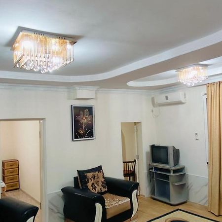 Apartment On Saakadze Batumi Exterior foto