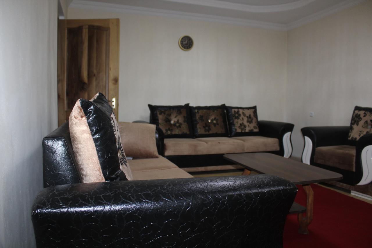 Apartment On Saakadze Batumi Exterior foto